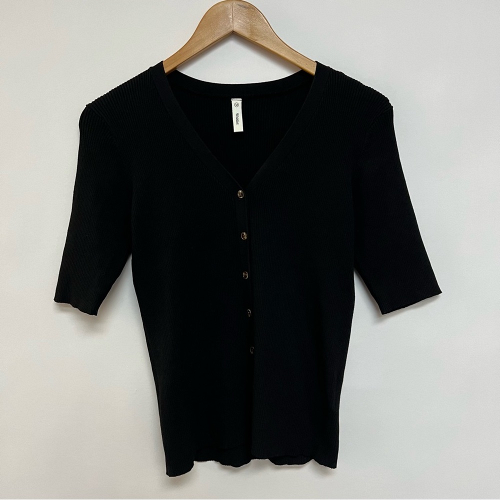 Wishlist Black Ribbed Knit Fitted V-Neck Stretch Cardigan Sweater, Med